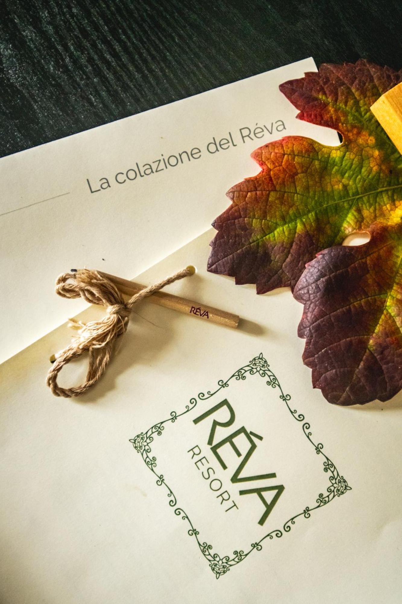 Reva Resort Monforte dʼAlba Exteriör bild